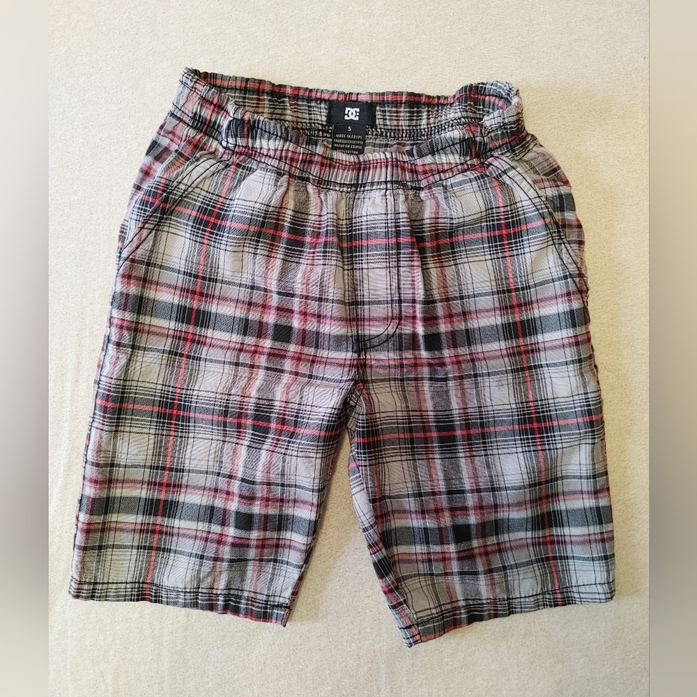DC Boys Plaid Shorts Size 5